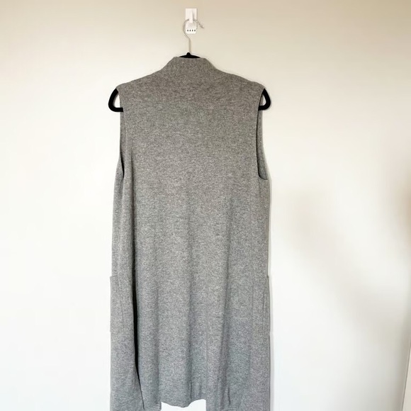 Saint Tropez West Tops - Gray Sleeveless Knit Cardigan